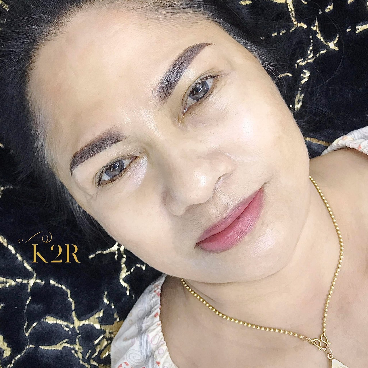 ฝั่งสีคิ้ว